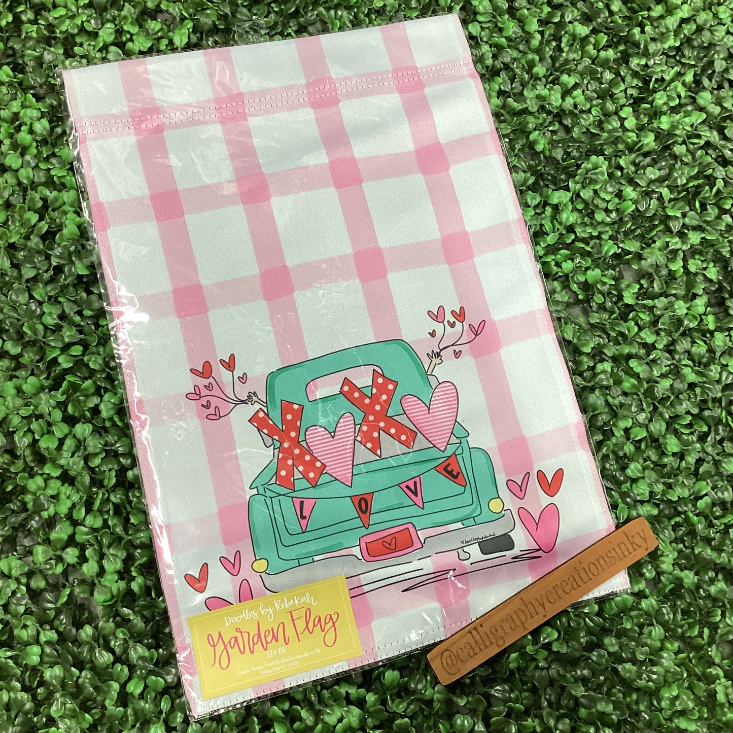 XOXO Truck Garden Flag